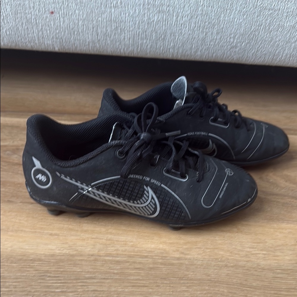 Nike Kids Black Soccer Cleats